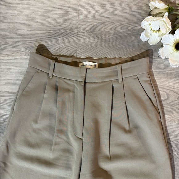 Abercrombie & Fitch Sloane Tailored Tan Wide-Leg Pants - Picture 7 of 16